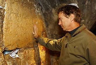 Rand Paul in yarmulke at Israeli Wall